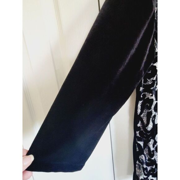 Chico's Travelers 1 Black Velour‎ & Lace Burnout Shirt Front Button Silk Blend - Picture 3 of 6